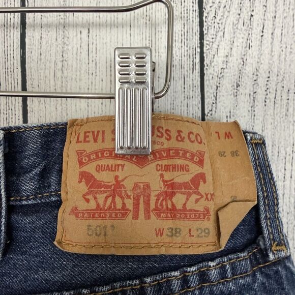 Levis 501 Men's 38 x 29 Blue Denim Button Fly Medium Wash Straight Leg Jeans - Picture 3 of 7